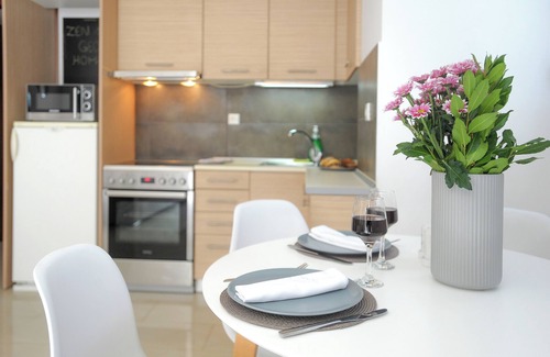 Thessaloniki Apartment | Zen & Geo's HOME brand new place!