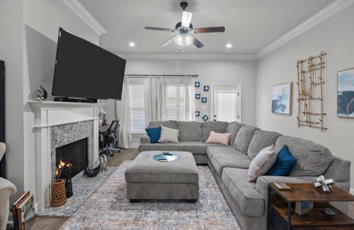Shreveport House | Zen House, a peaceful sanctuary in Shreveport, LA! Tv in each room