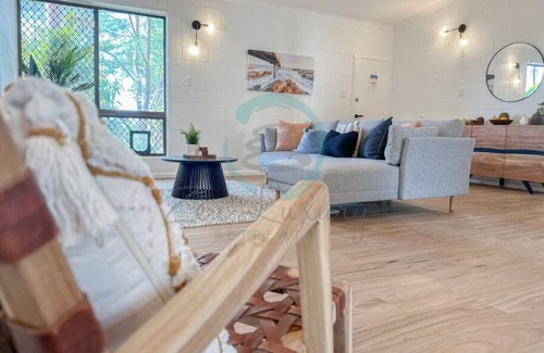 Rapid Creek Apartment | ZEN NIGHTCLIFF FORESHORE - 2BR Cozy Apt