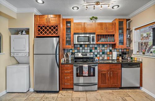 St. Petersburg Apartment | Zen Oasis Chic 1Bd Steps to DTSP