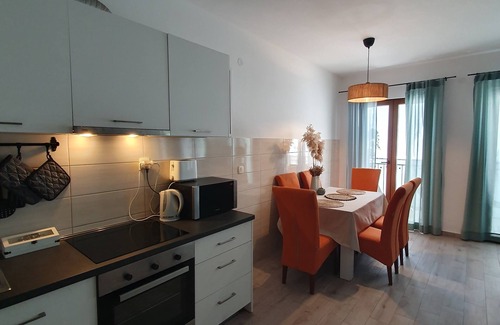 Petrovac Apartment | Zen Olive Referat, charming 2-bedroom apartment, swimming pool, free parking