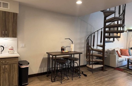 Purgatory Apartment | Zen Retreat - 10 Min to Hot Spring, 20 to Downtown