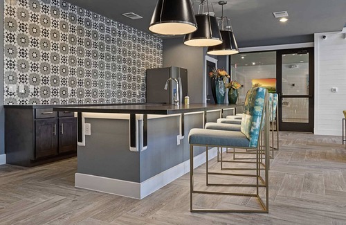 Montopolis Apartment | Zen Retreat Austin ॐ great pool, private balcony, city views close to airport