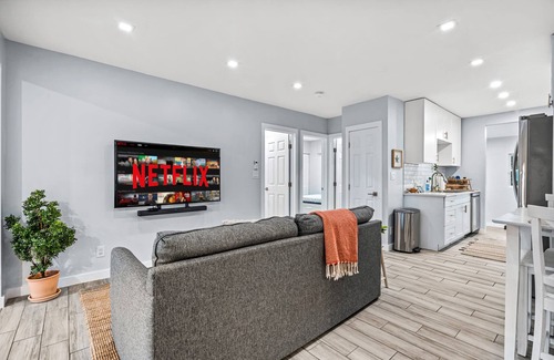 Riverside Park House | Zen Retreat - Sauna, Pool, Cold Plunge & More!