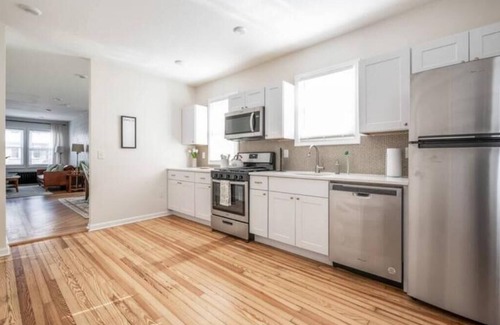 Vauxhall Apartment | Zen Spa Retreat With King Bed Near NYC train