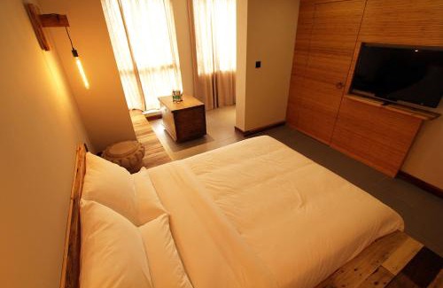 Qixing Bed & Breakfast | Zen Tea House Seven Stars Park