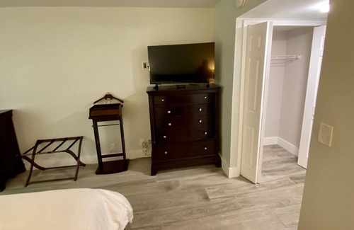 Weston Condo | Zen Weston Condo Centrally Located