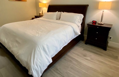 Weston Condo | Zen Weston Condo Centrally Located