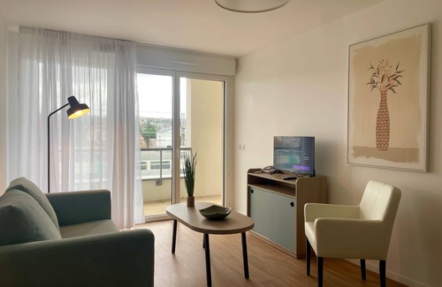 La Varenne Saint-Hilaire Apartment | Zenao Appart'hôtel Saint-Maur-des-Fossés