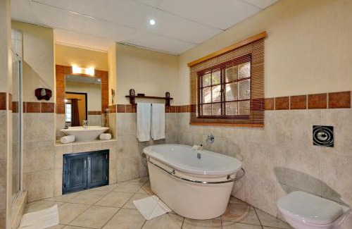 Vaalwater Cabin | Zenara Lodge 1