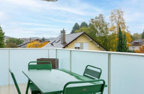 Saint-Julien-en-Genevois Apartment | ZenBNB - ROYAL - 2 Chambres - 4 Pers - WiFI - Balcon - Parking