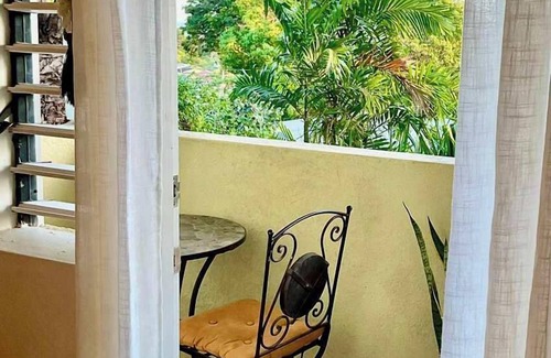 Lodge Hill House | ZenBreak Harbour View 5bd