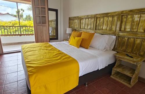 Alegrias House | Zenith Bed & Breakfast
