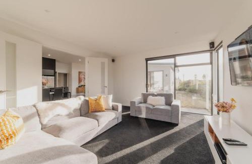 Wigram House | Zenith Escapes Your Quintessential 4BR Haven