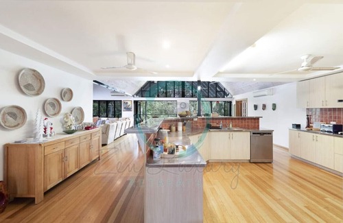 Durack RV Rental | ZenLux (Durack) Picturesque & Tranquil ~ Pool ~ BBQ ~ Golf Course!