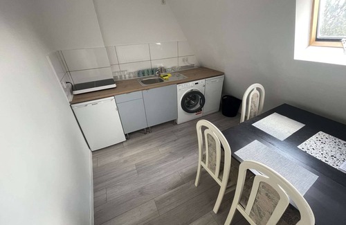 Eicken Apartment | Zentral Gelegenes Apartment am Bunter Garten in Mönchengladbach