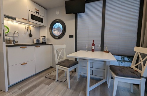 Old Town Condo | Zentral Gelegene Schwimmende Ferienwohnung mit Wasserblick