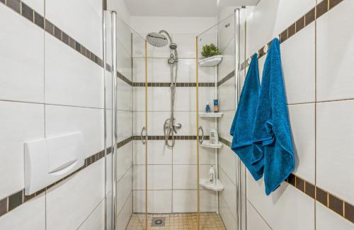 Mettmann Apartment | Zentrale Lage . Ideal für Geschäftsleute, Monteure, Familien.3 Zimmer, Wlan, SmartTV