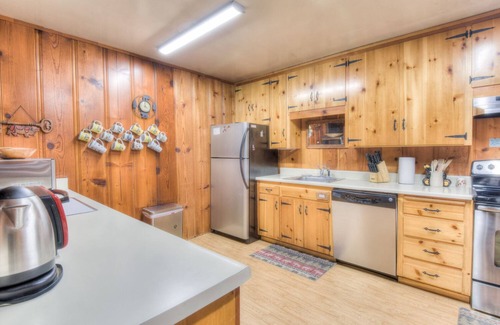 Zephyr Cove House | Zephyr Cove Cabin - Walk to lake and beach