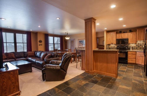 Winter Park Condo | Zephyr Mountain Lodge, Condo | 2 Bedroom Ski-Slope View (Premium-Rated Condo 1223)