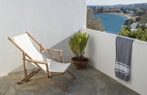 Piso Livadi House | Zeus | 3 Bedroom Family Apartment with Sea View and Patio, Cleopatra Homes Paros