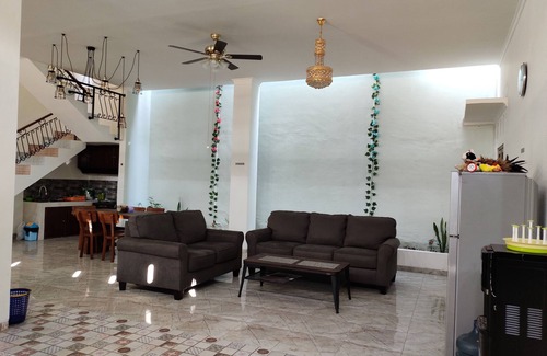 Banjarsari Villa | ZG Homestay Solo