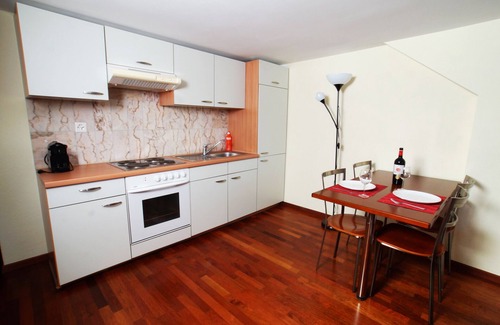 Niederdorf Apartment | ZH Limmat 5 - HITrental Apartment