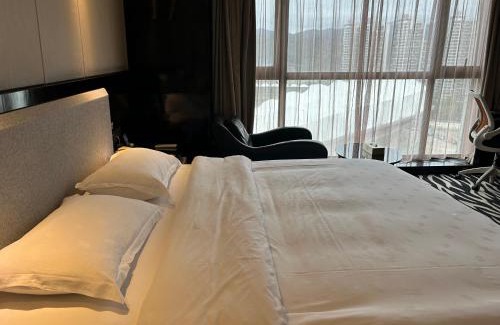 Yongding Hotel | Zhangjiajie Merlot Crystal Hotel