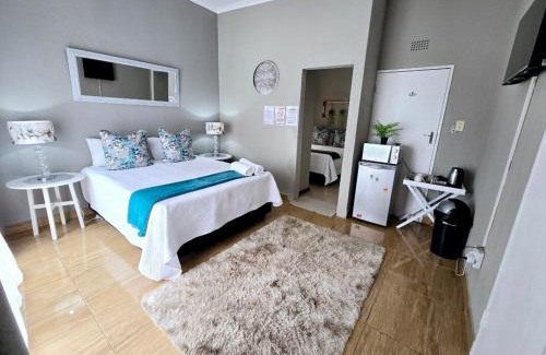 Boksburg House | Zhantique Guest House 2- Unit 5