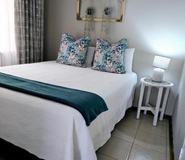 Boksburg House | Zhantique Guest House 2- Unit 5