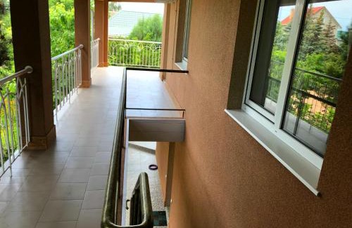 Karolino-Bugaz Apartment | Zhiemchuzhina