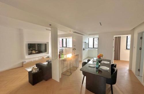 Huangpu Apartment | Zhome Parkville-Three bedrooms with city view-Near Xin Tian Di