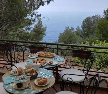 Cersuta Bed & Breakfast | Zia Yaya