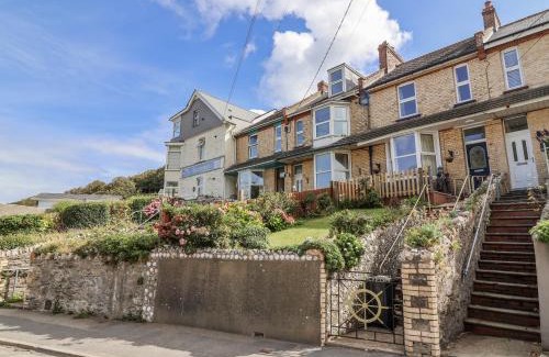 Hele House | Zide the Zea
