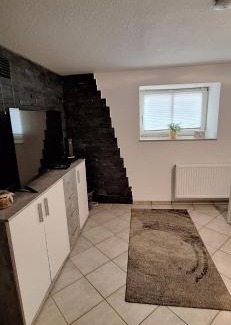 Schwerin Apartment | Zimmer im UG direkt in der Innenstadt, Centrum