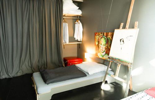 Ehrenfeld House | Zimmer in Atelierwohnung