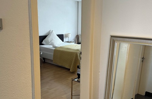 City-Ost Bed & Breakfast | Zimmer mit Balkon-stadtmitte-nahe Hauptbahnhof