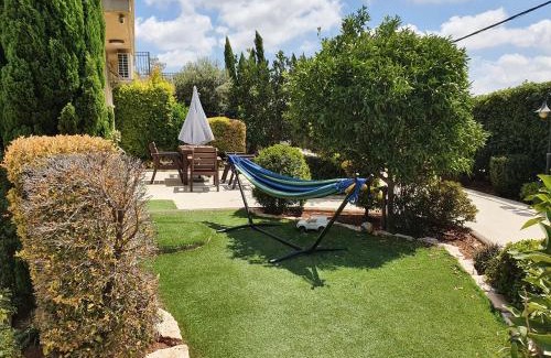 Isfiya Bed & Breakfast | Zimmer Monte
