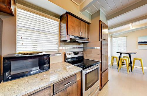 Rockport House | Zin Live Oak Living