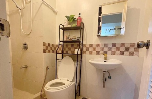 Apolonio Samson Apartment | Zinnia Cozy Condotel