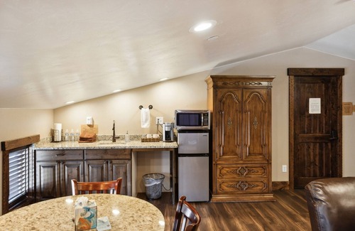 Hildale Cabin | Zion Cliff Lodge