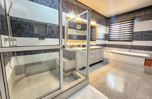 Wuse 2 Apartment | Zion Residence 5-Star 4-Bedroom Terrace House
