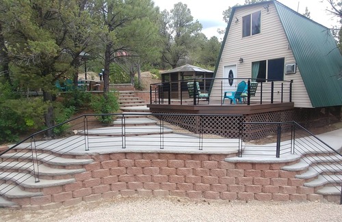 Orderville Cabin | Zion's Cable Mountain Trail Head Cabin sleeps 6 boarders East Zion National Park