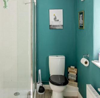 Manod House | Zipworld Waterfalls Eryri Dogs Welcome 3 Bed sleeps 5