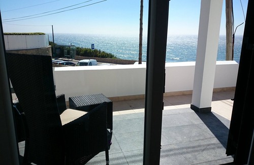 Praia das Macas House | ZIRA HOLIDAY HOME, AN EXCLUSIVE PLACE FOR RELAXATION, REST AND VACATION.