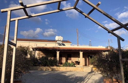 Tremithousa House | Zivla’s Stone House. Ideal for large party groups, weddings, aniversaries!
