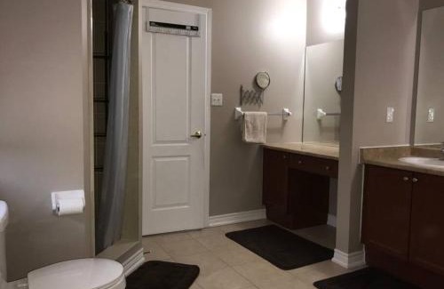 Malton House | ZK7 Room Near Airport