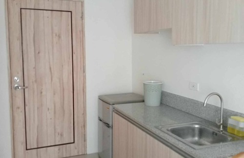 Poblacion District Apartment | Zkypod Inspiria A