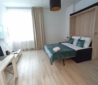 Wlochy Apartment | Zlatarooms 222