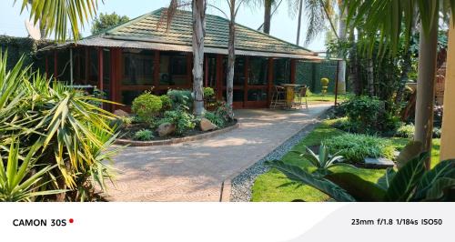 Ndola Cabin | Chabanga Lodge